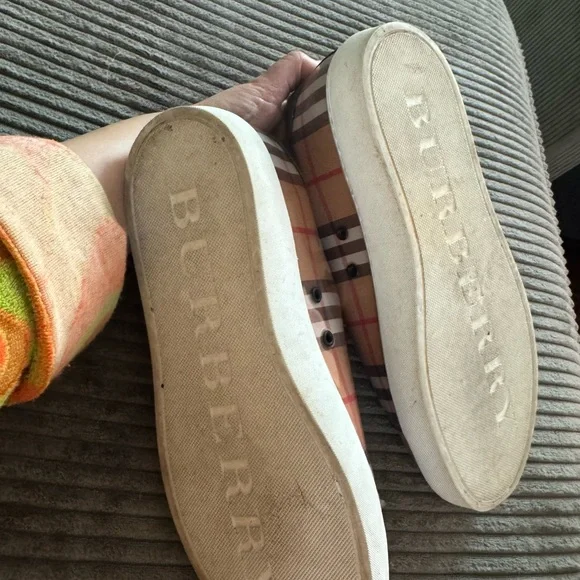 Burberry sneakers - Picture 3 of 7